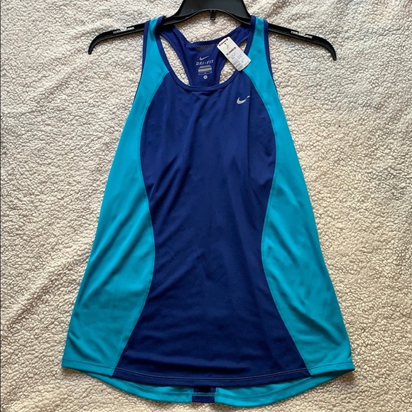 Nike Tops - Size large dri fit shirt🏃🏼‍♀️